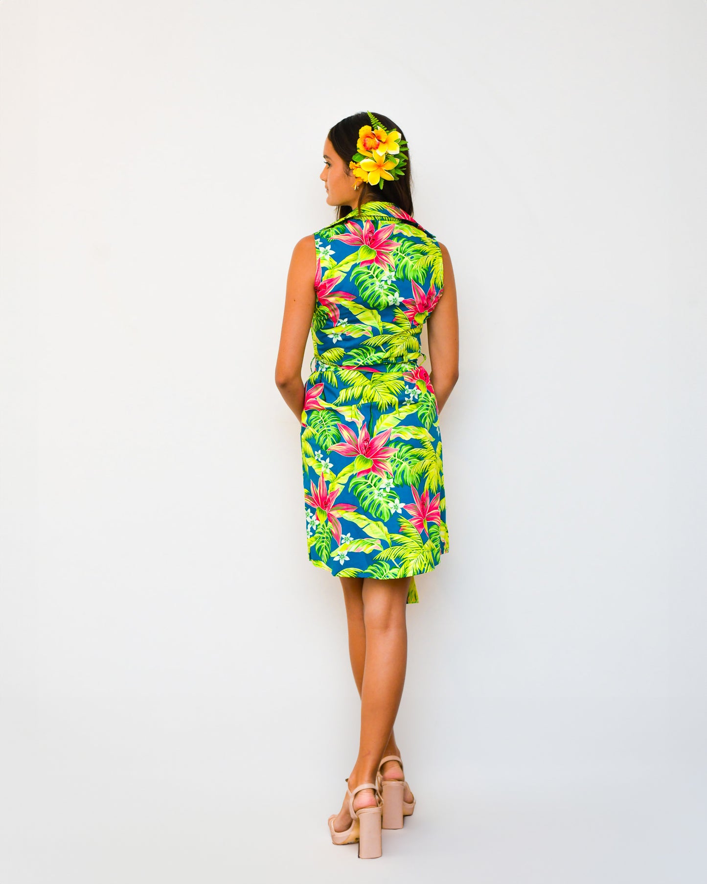 Into the Palms - Sleeveless Shirt Dress